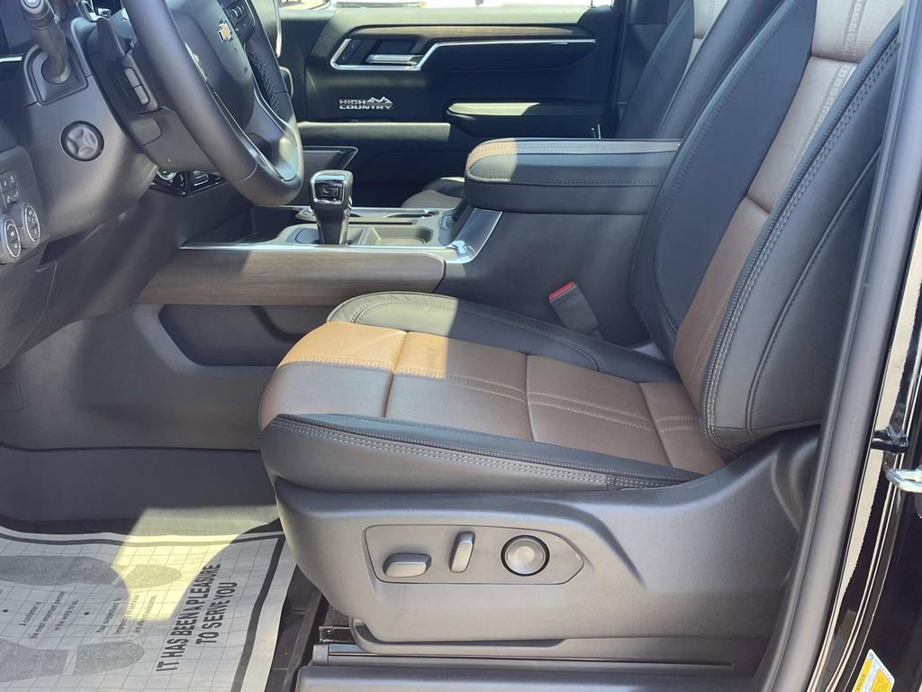 New 2026 Chevrolet Silverado 1500 High Country AWD/4WD image 18