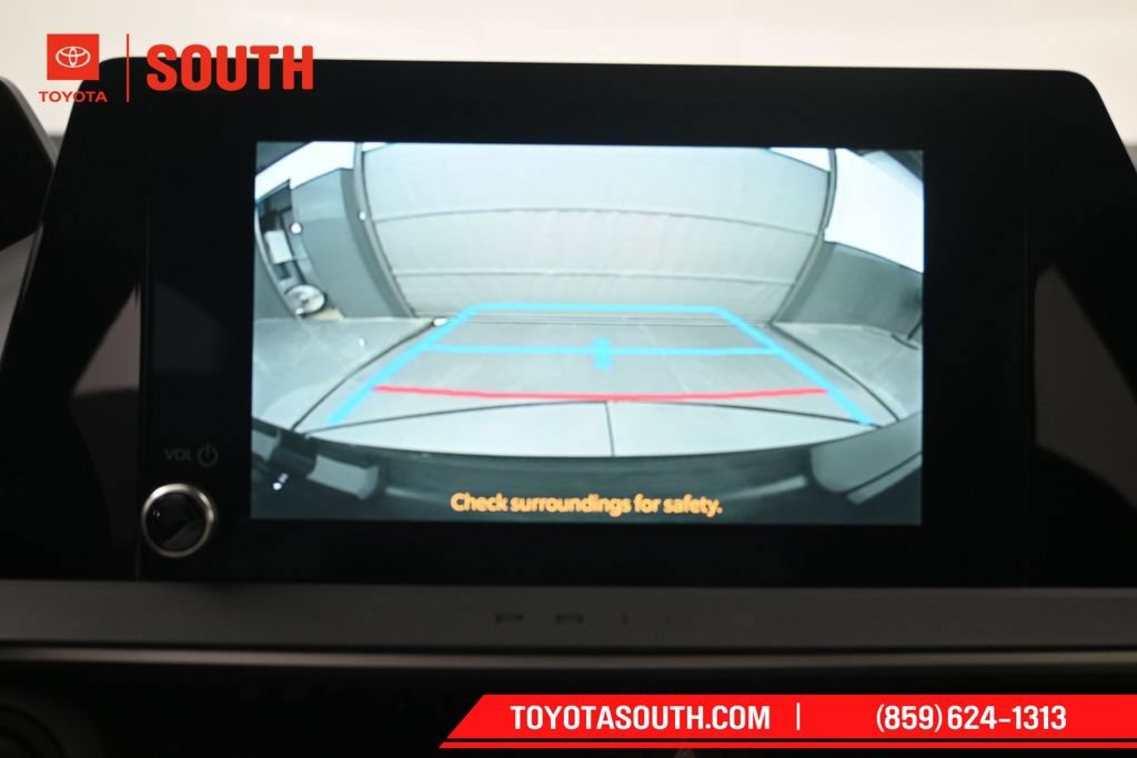 Used 2025 Toyota Prius LE AWD/4WD image 19