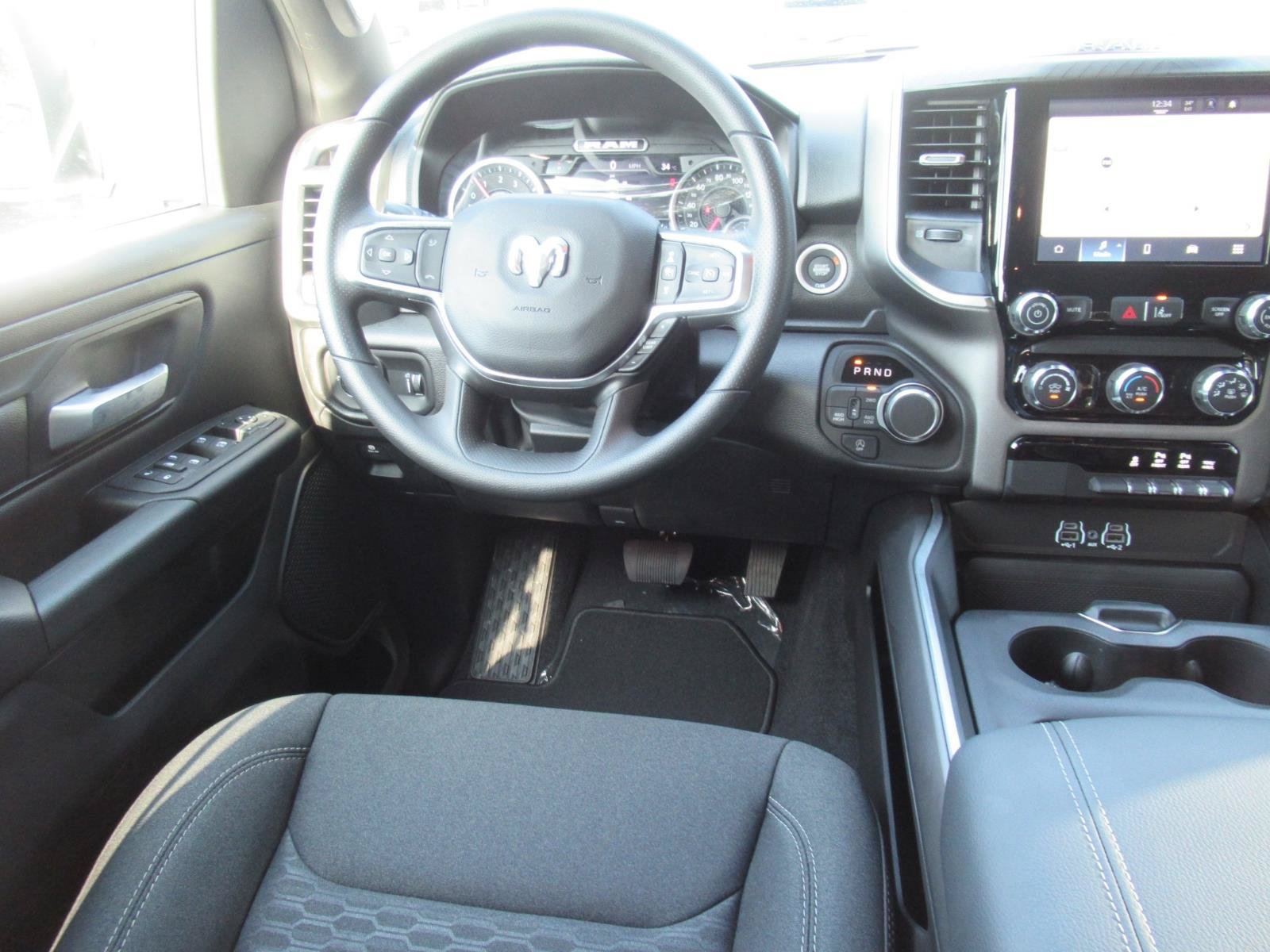New 2026 RAM 1500 Express AWD/4WD image 14
