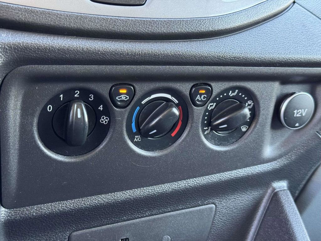 Used 2017 Ford Transit 150 XLT image 6