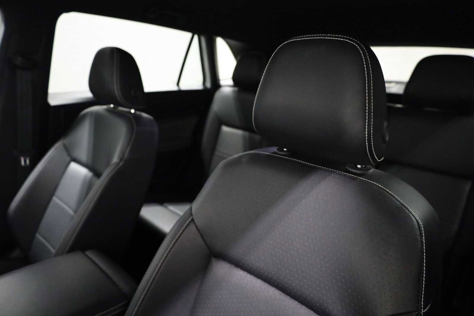 Used 2023 Volkswagen Atlas Cross Sport SE image 18