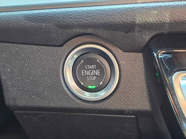 Used 2025 Chevrolet Traverse LT AWD/4WD image 33