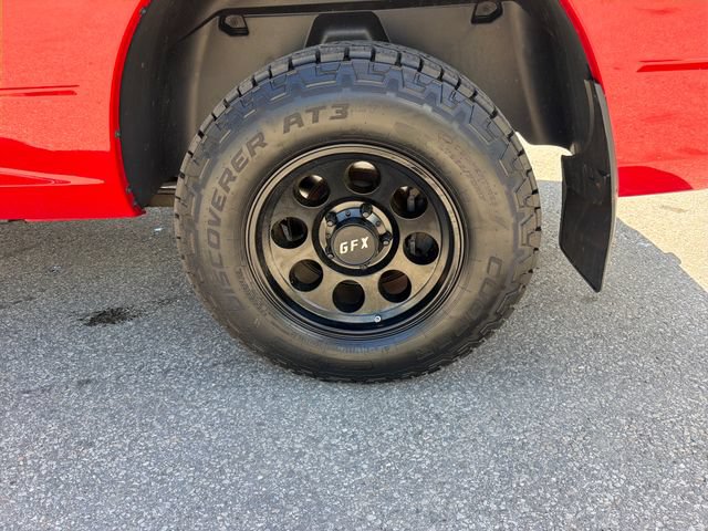 Used 2019 RAM 1500 Classic SLT AWD/4WD image 29