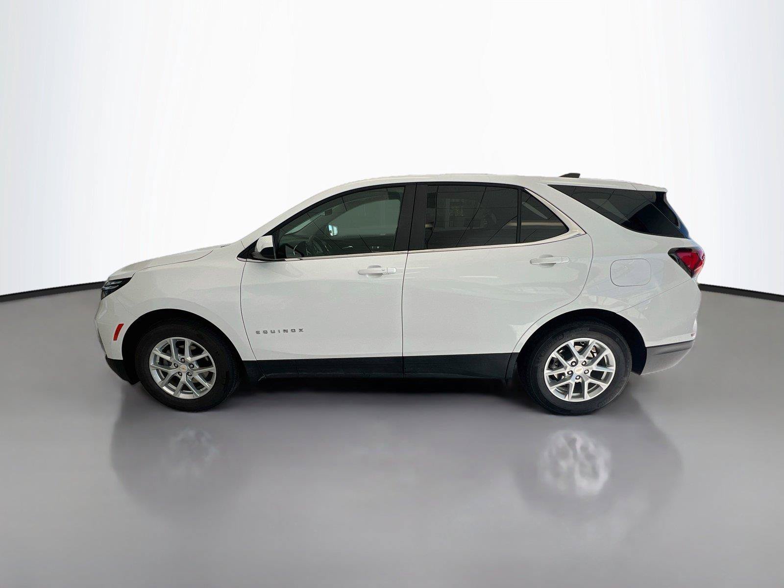 Used 2024 Chevrolet Equinox LT w/ LPO, Floor Liner Package FWD image 8