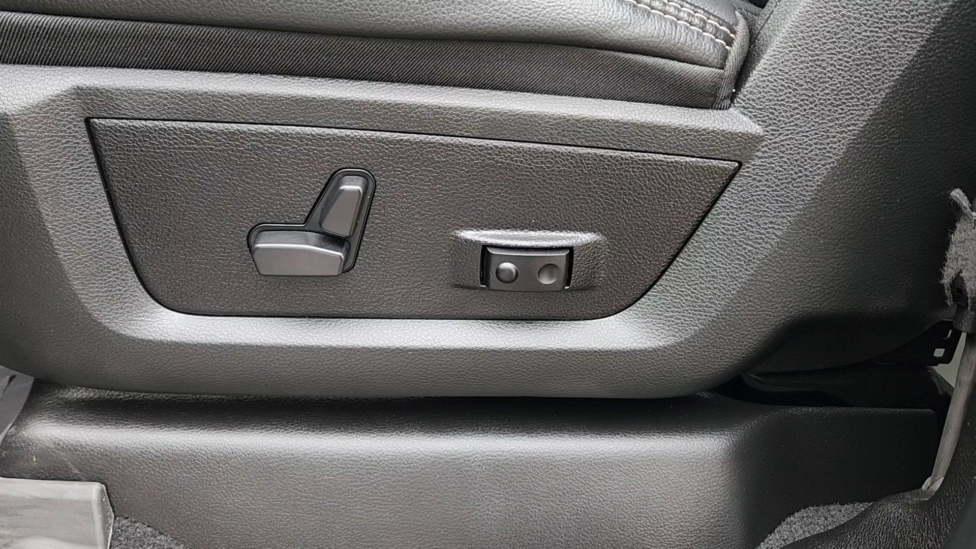 Used 2025 RAM 2500 Rebel w/ Rebel Level 1 Equipment Group AWD/4WD image 9