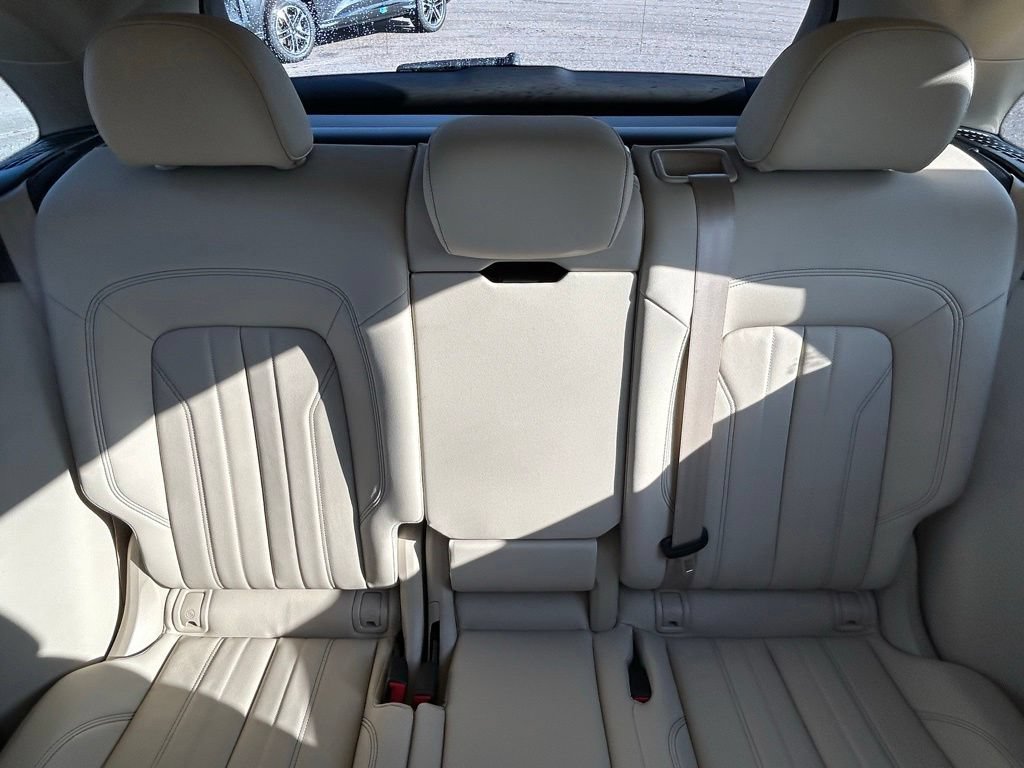 Used 2023 Audi Q5 2.0T Premium w/ Convenience Package AWD/4WD image 13