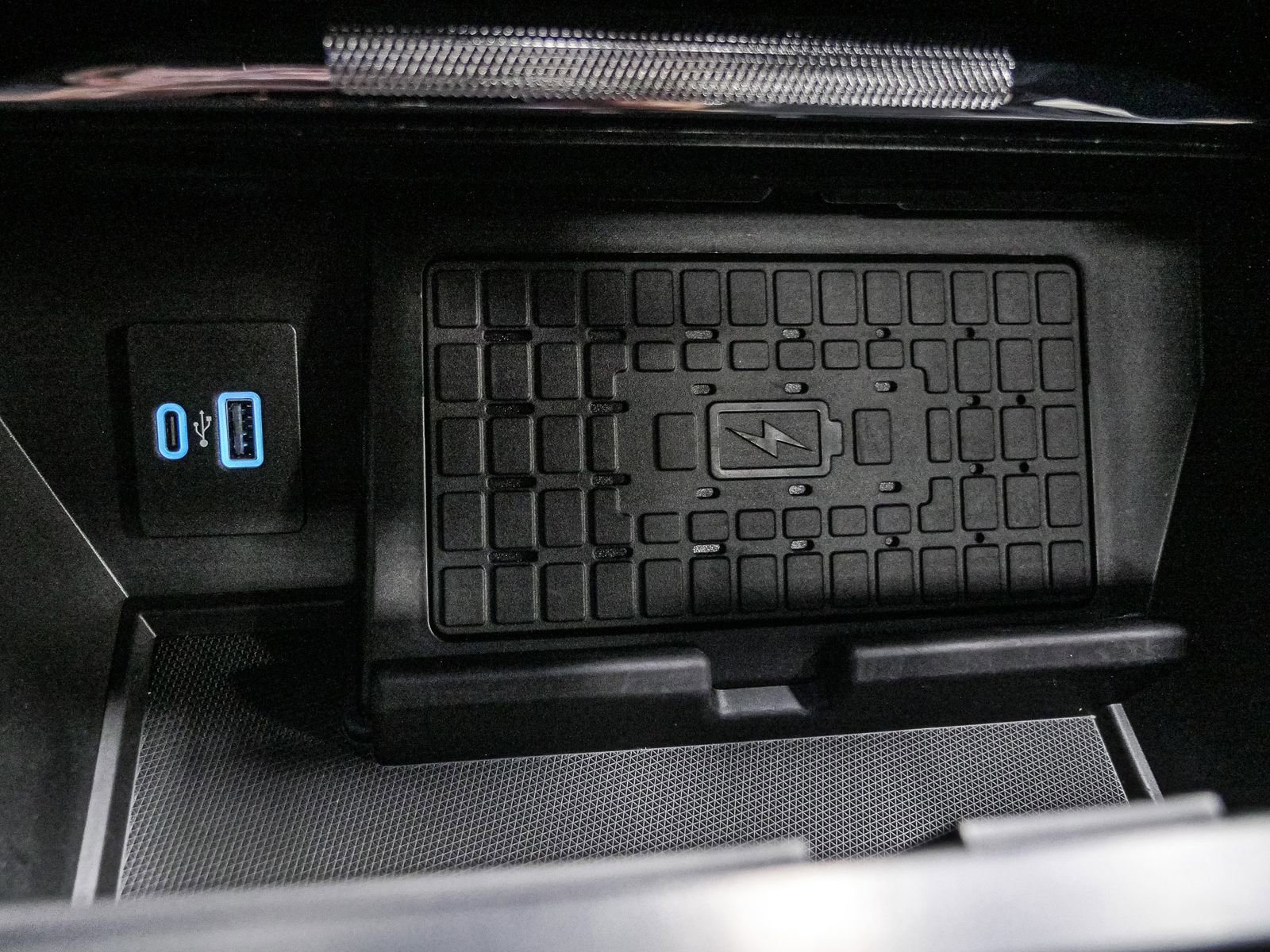 Certified 2023 Ford F150 Lariat w/ Equipment Group 502A High image 31