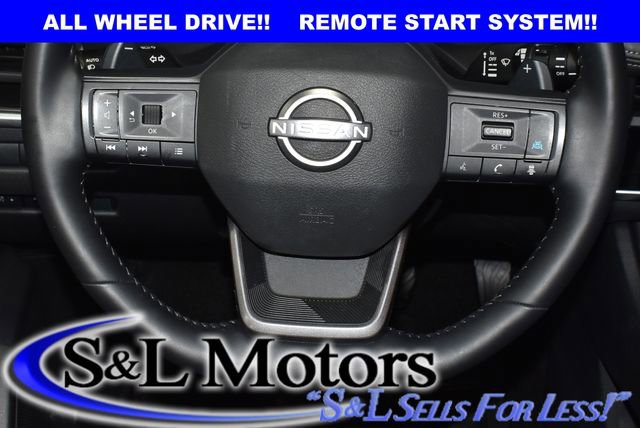 Used 2025 Nissan Rogue SV AWD/4WD image 25