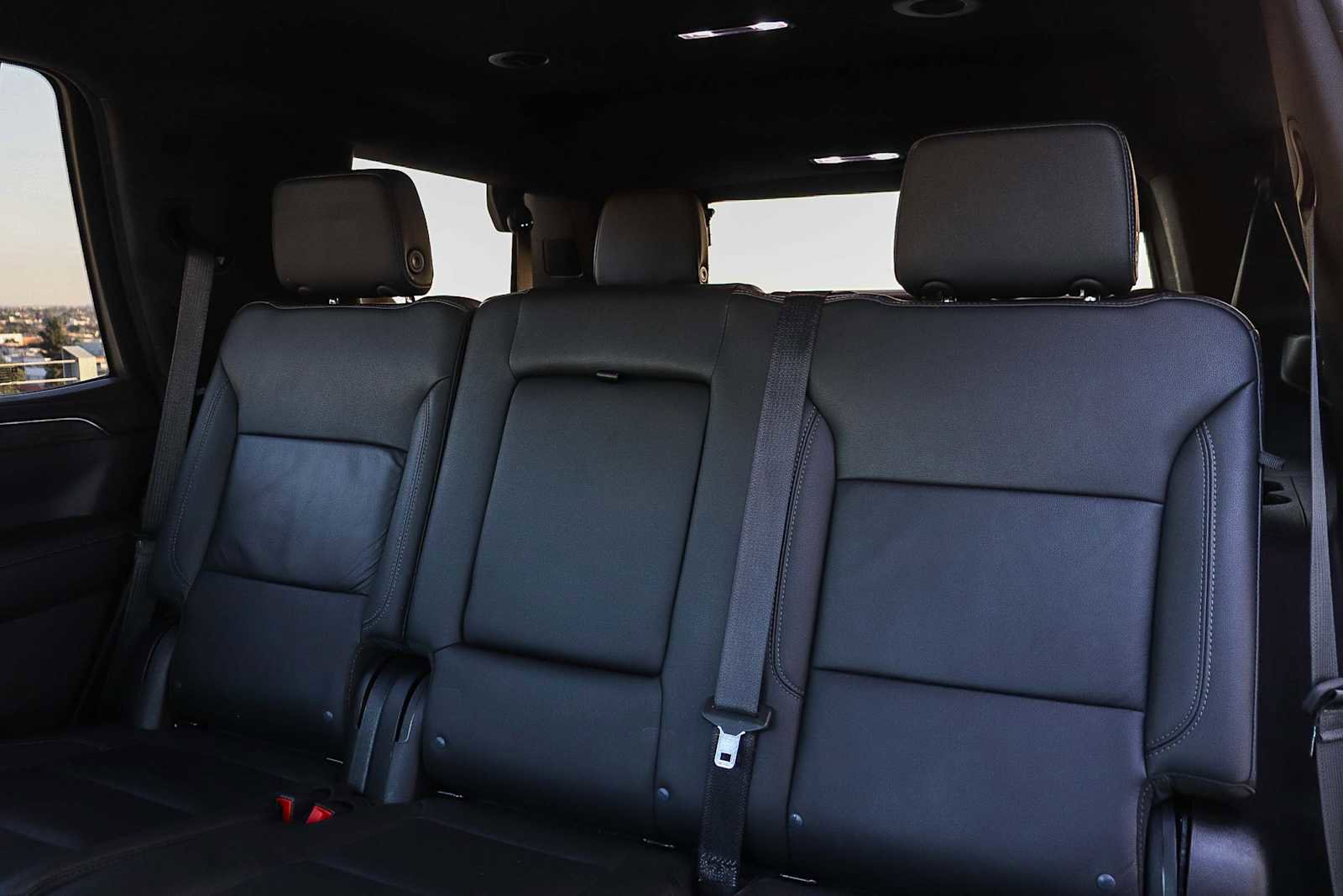 Used 2024 Chevrolet Tahoe LT RWD image 19