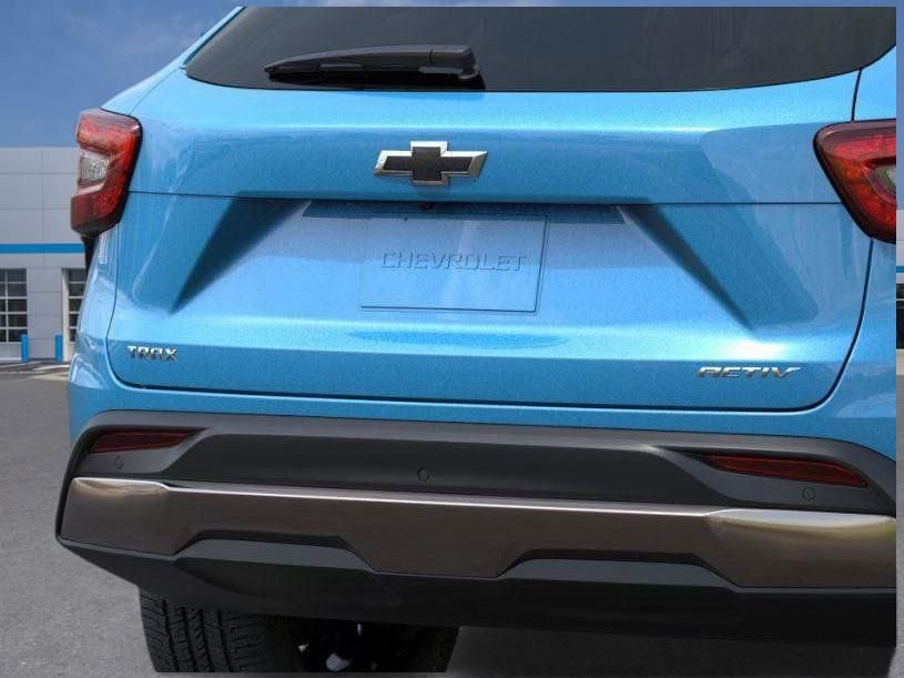 New 2026 Chevrolet Trax ACTIV w/ Sunroof Package FWD image 15