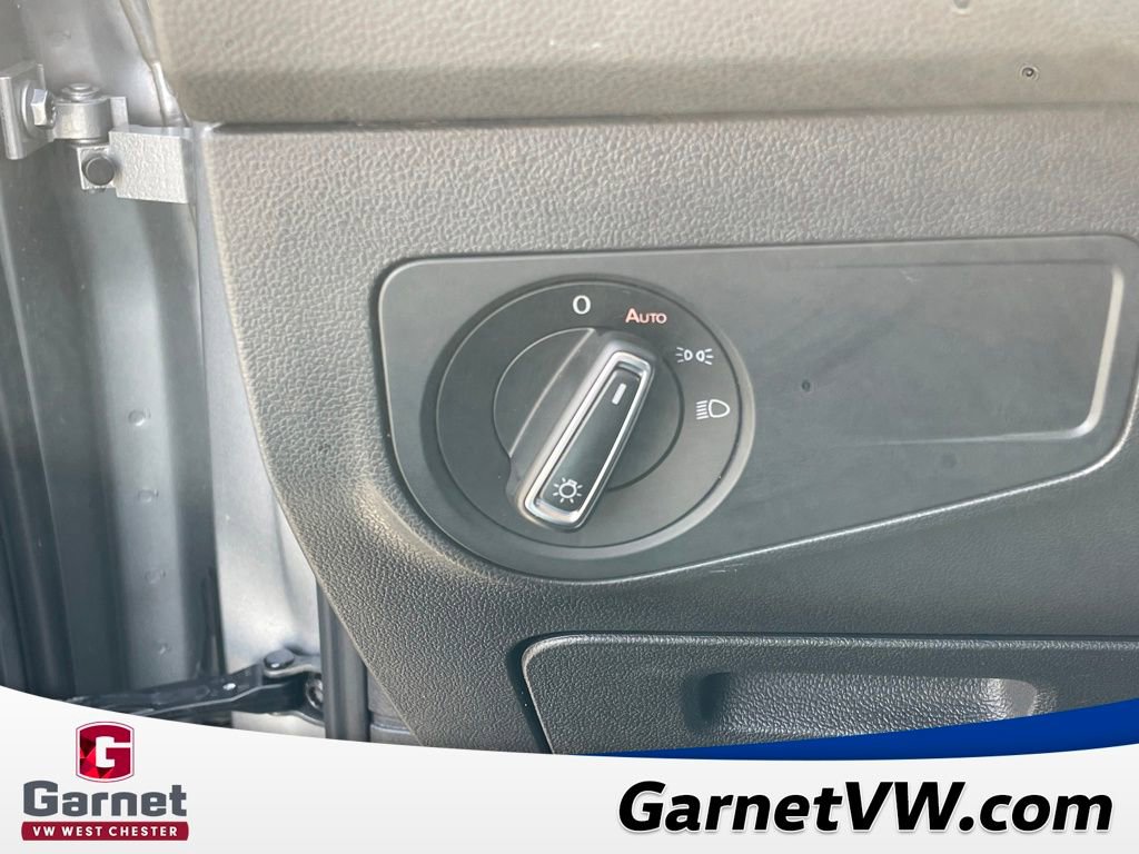 Certified 2023 Volkswagen Tiguan SE w/ Panoramic Sunroof Package image 36