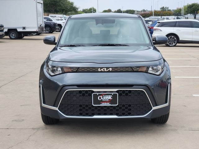 Used 2025 Kia Soul LX w/ LX Technology Package FWD image 10