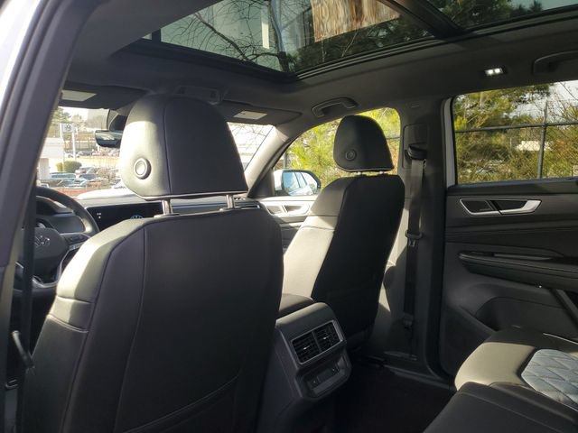 New 2026 Volkswagen Atlas Cross Sport SEL Premium R-Line AWD/4WD image 11