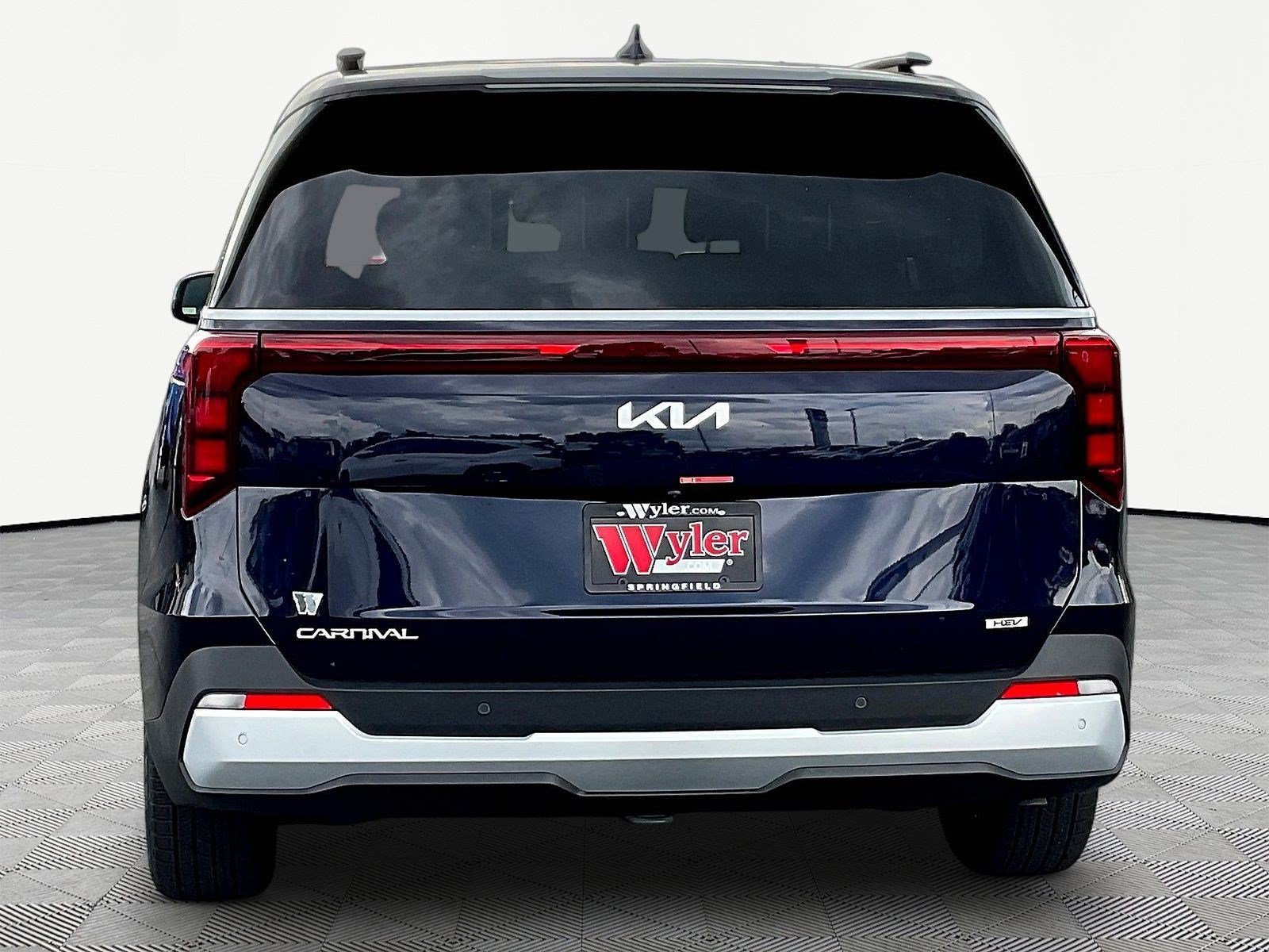 New 2027 Kia Carnival EX FWD image 5