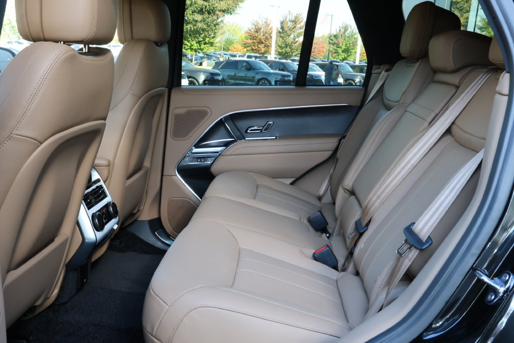 New 2027 Land Rover Range Rover SE AWD/4WD image 31