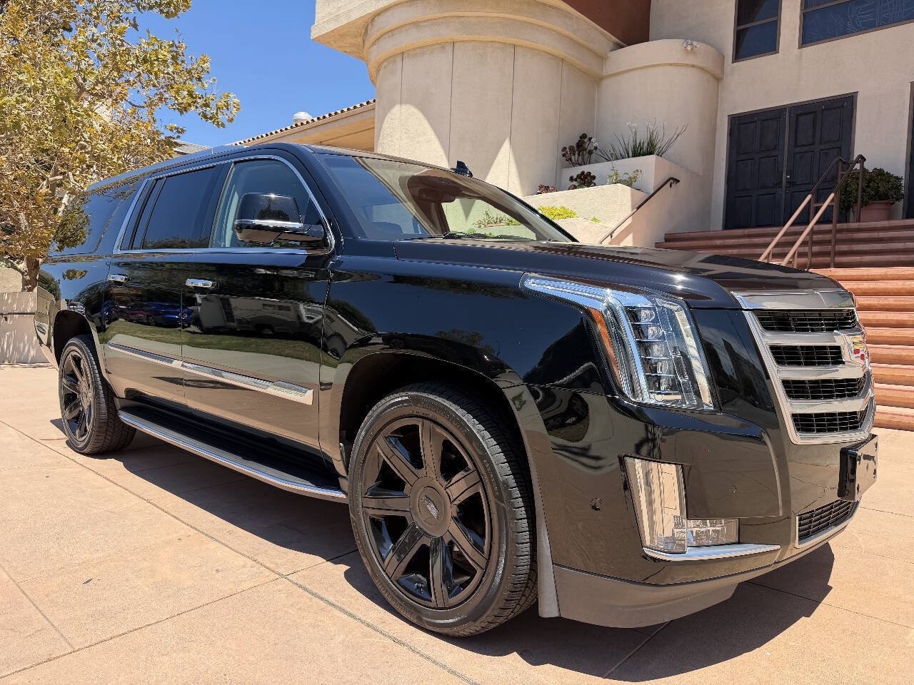Used 2018 Cadillac Escalade ESV Luxury