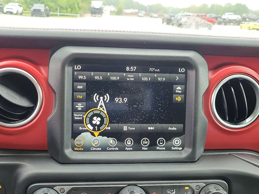 Used 2023 Jeep Wrangler Rubicon image 14