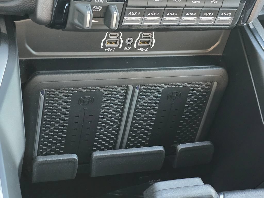 New 2026 RAM 2500 Laramie w/ Night Edition AWD/4WD image 35