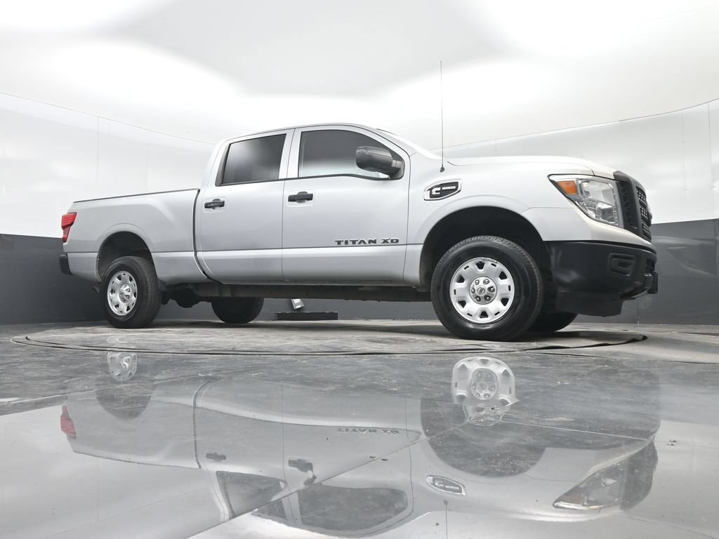 Used 2019 Nissan Titan S AWD/4WD image 23