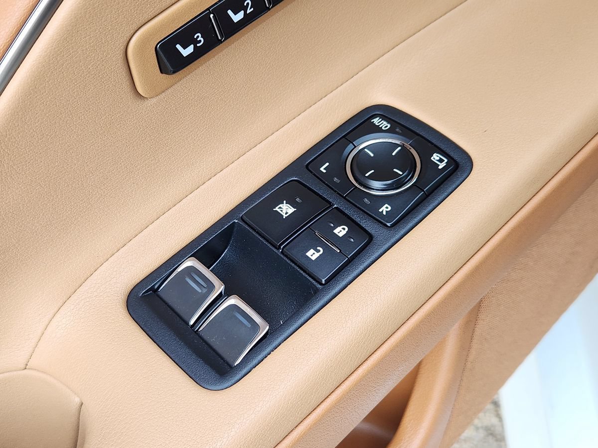 Used 2024 Lexus LC 500 Coupe w/ Sport Package RWD image 41