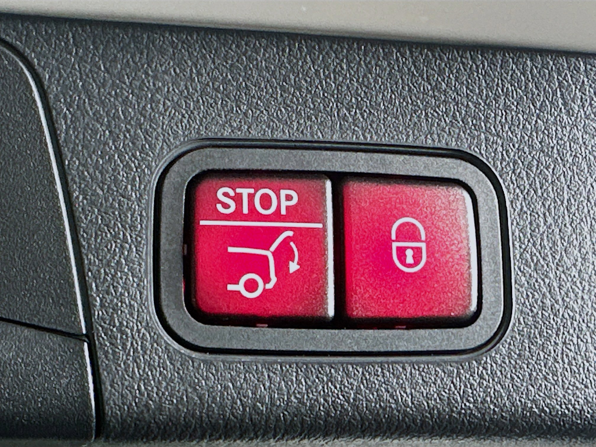 Used 2024 Mercedes-Benz EQB 250+ image 31