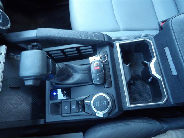 Used 2024 Toyota Tacoma SR5 AWD/4WD image 22
