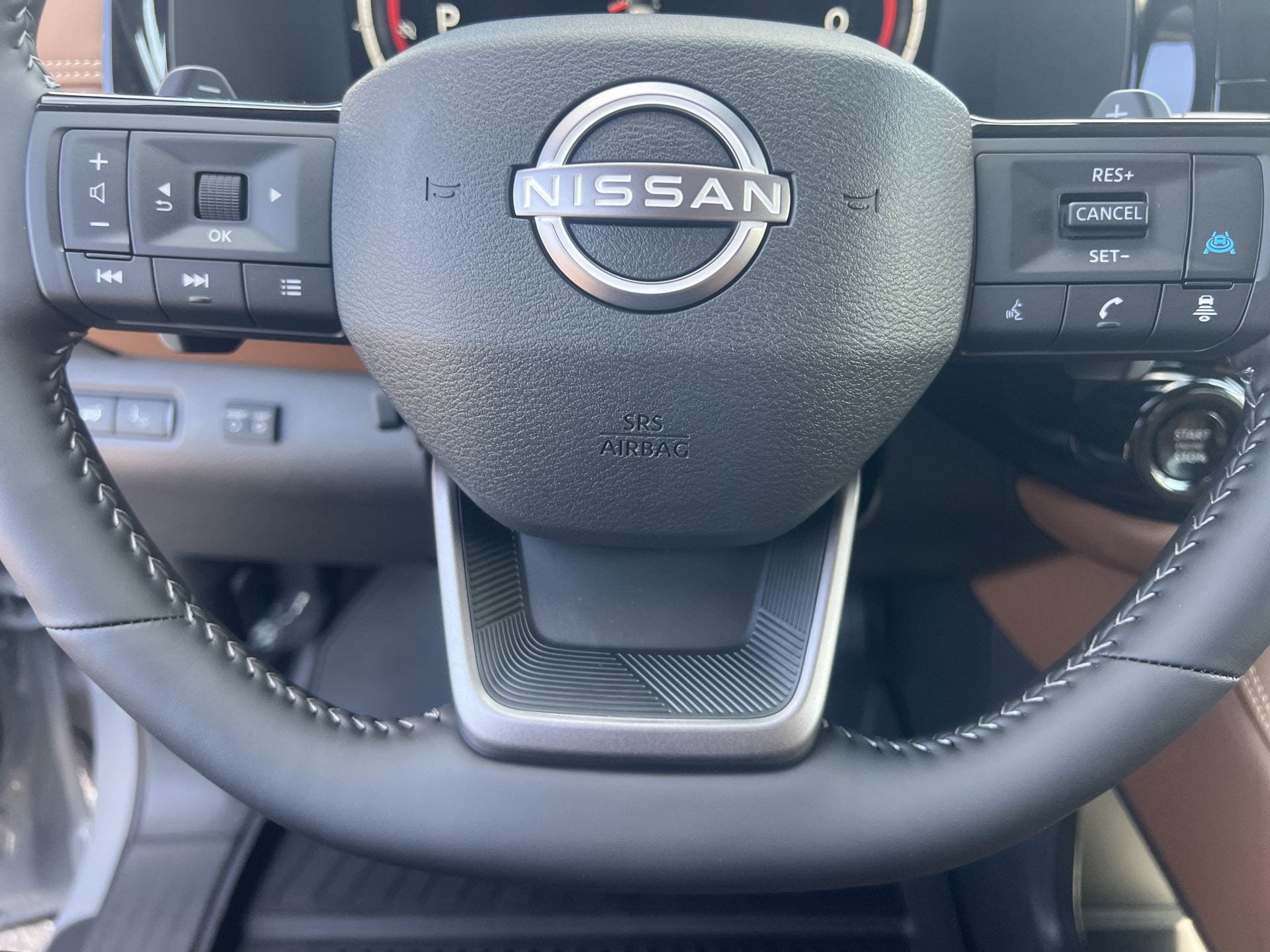 New 2026 Nissan Pathfinder Platinum FWD image 9