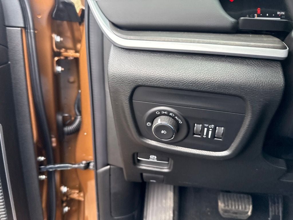 New 2026 Jeep Grand Cherokee Limited AWD/4WD image 15