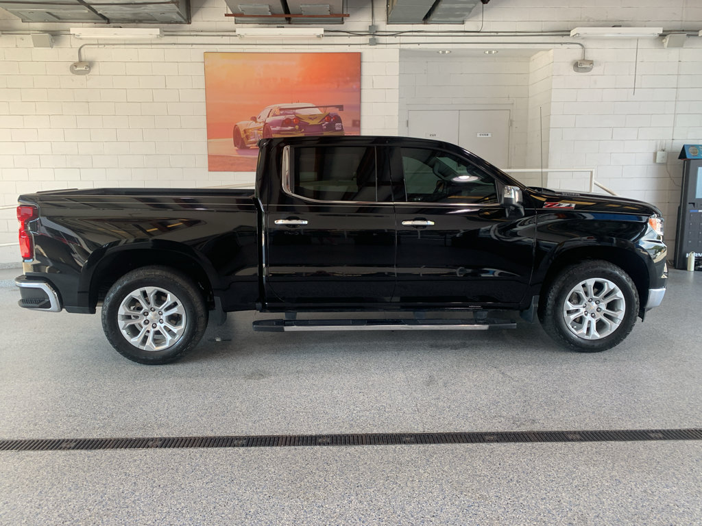 Used 2023 Chevrolet Silverado 1500 LTZ AWD/4WD image 11