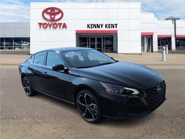 Used 2025 Nissan Altima 2.5 SR w/ SR Premium Package