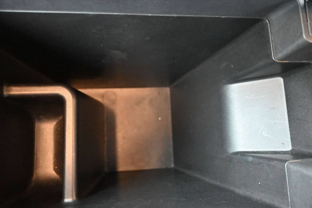 Used 2024 Nissan Rogue S FWD image 36