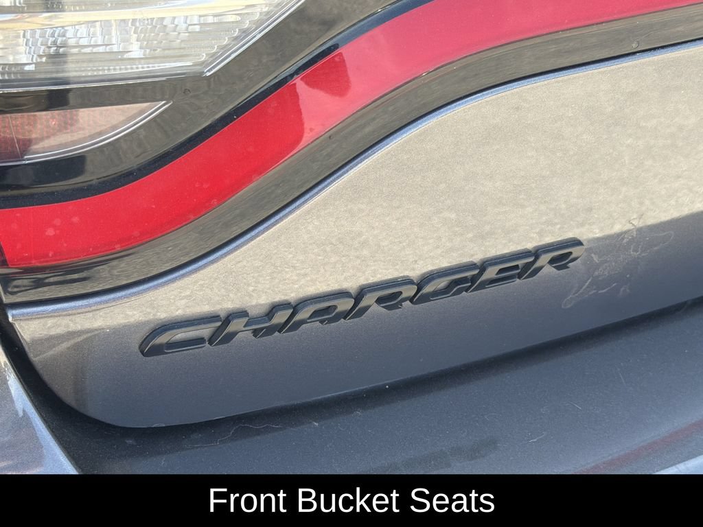 Used 2019 Dodge Charger SXT w/ Blacktop Package RWD image 8