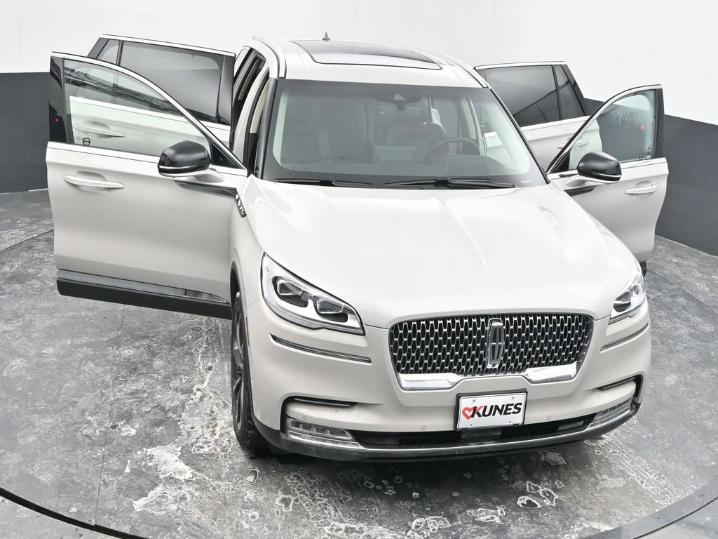 Used 2024 Lincoln Aviator Reserve w/ Equipment Group 201A AWD/4WD image 62
