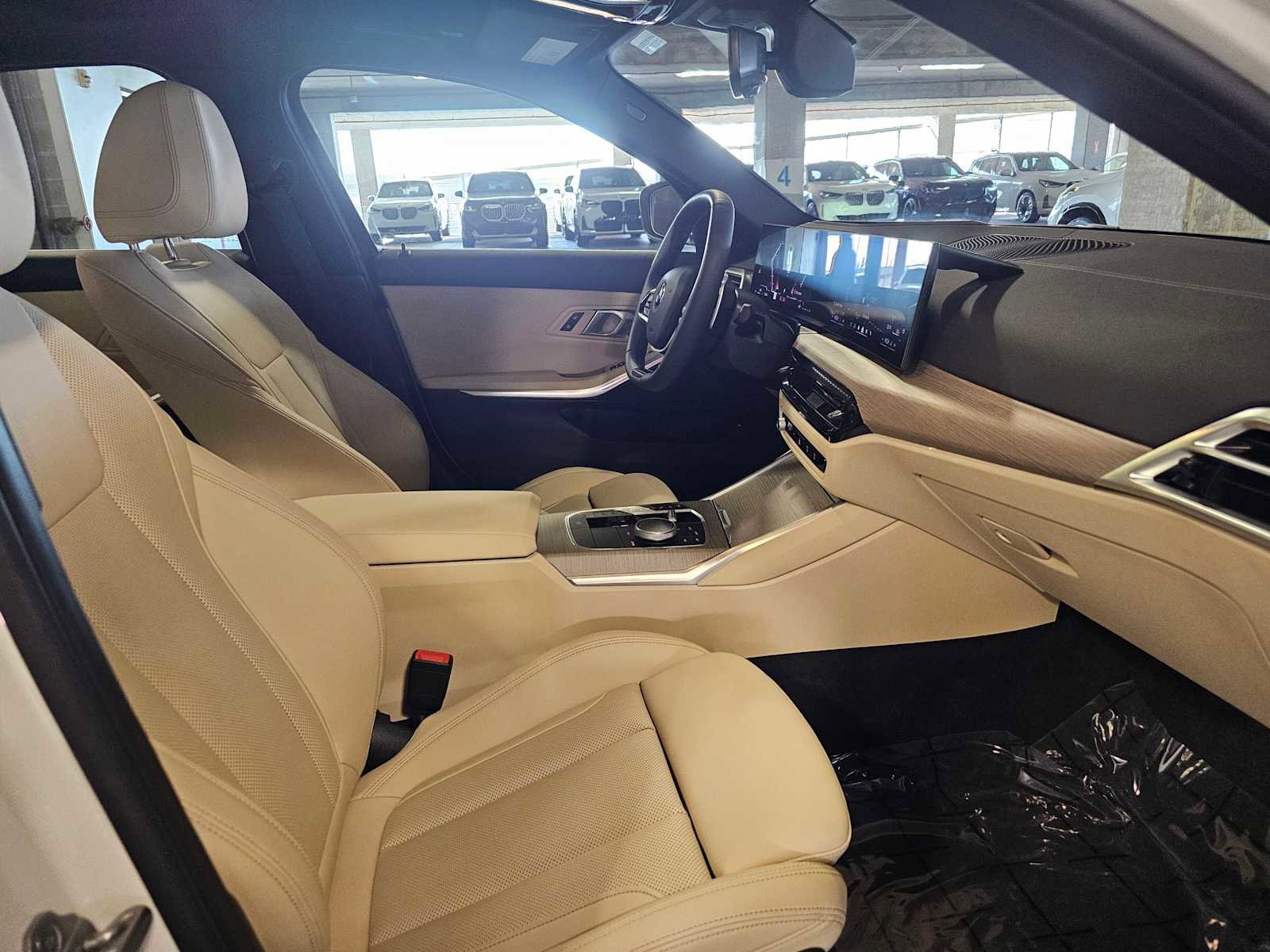 Used 2025 BMW 330i xDrive 330i xDrive w/ Premium Package image 42