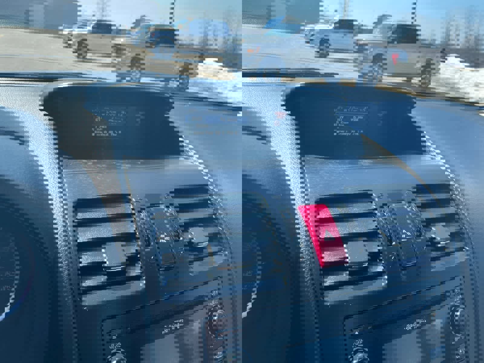 Used 2015 Subaru Forester 2.5i Premium w/ All-Weather Package image 15