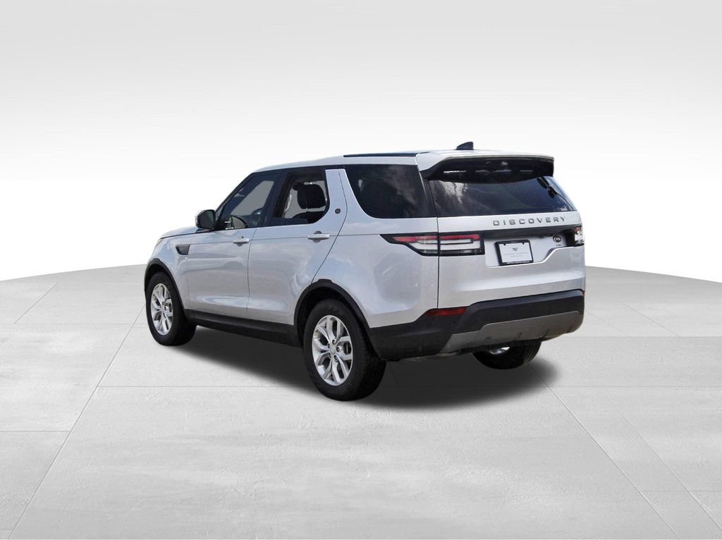 Used 2020 Land Rover Discovery SE AWD/4WD image 3