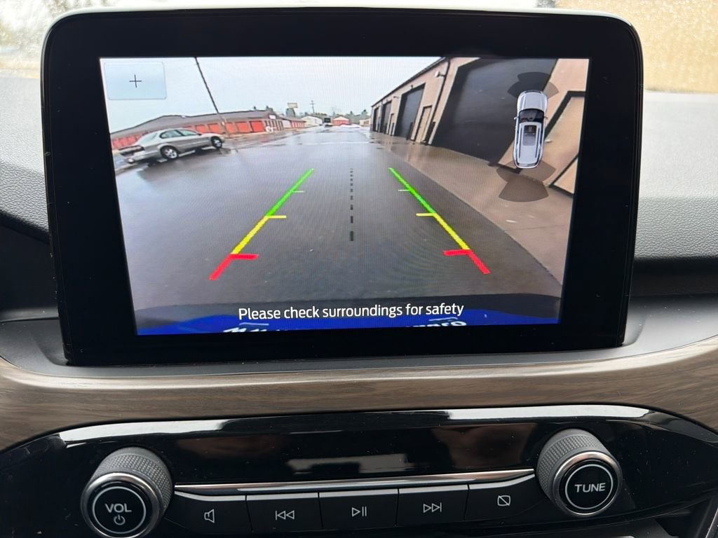 Used 2020 Ford Escape Titanium image 37