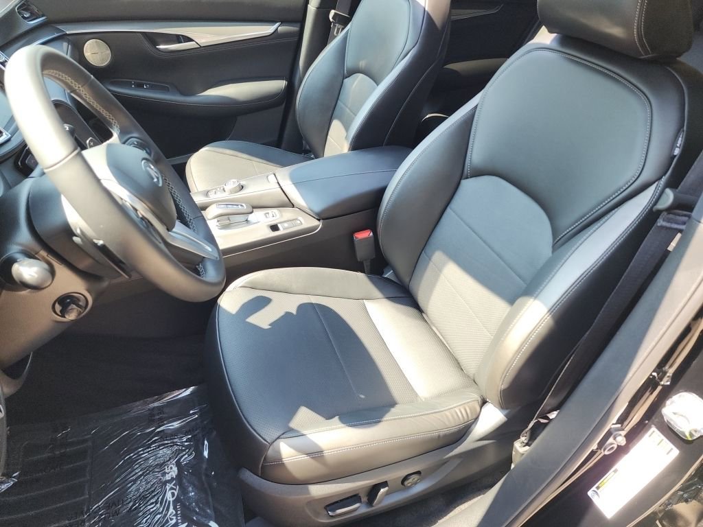 New 2025 INFINITI QX55 Essential image 32
