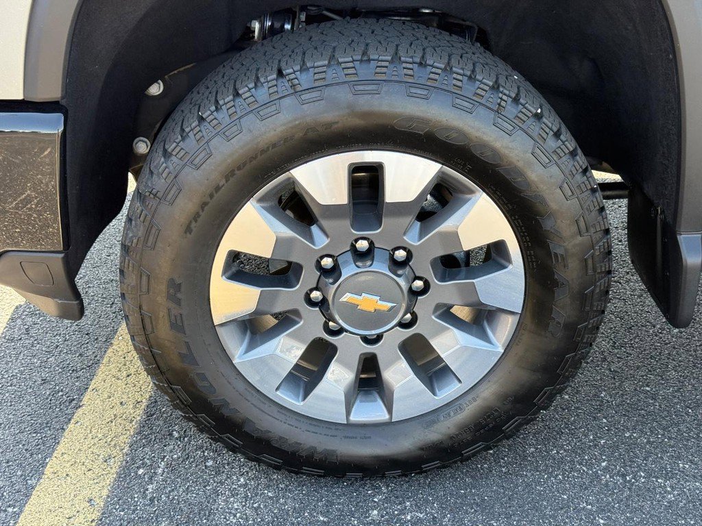 Certified 2024 Chevrolet Silverado 2500 Custom w/ Custom Convenience Package AWD/4WD image 8