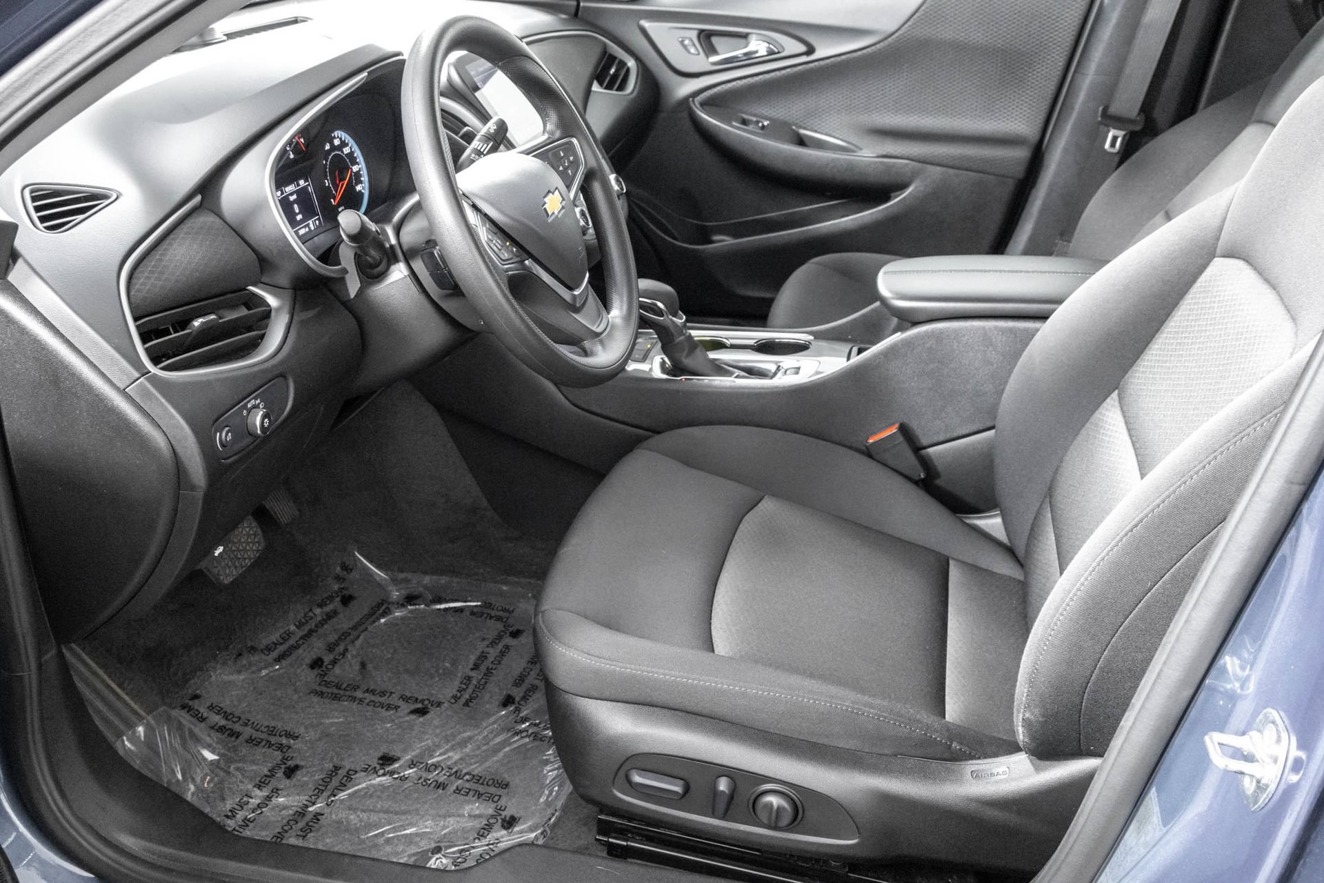 Used 2025 Chevrolet Malibu LT FWD image 6