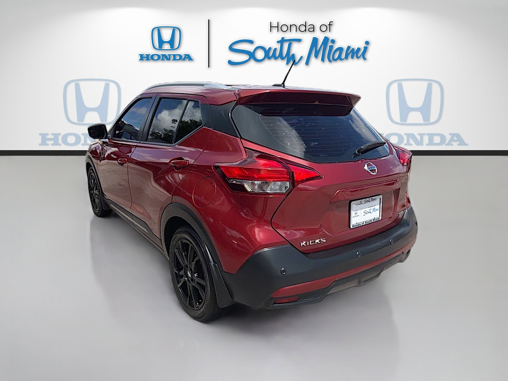 Used 2020 Nissan Kicks SR image 5