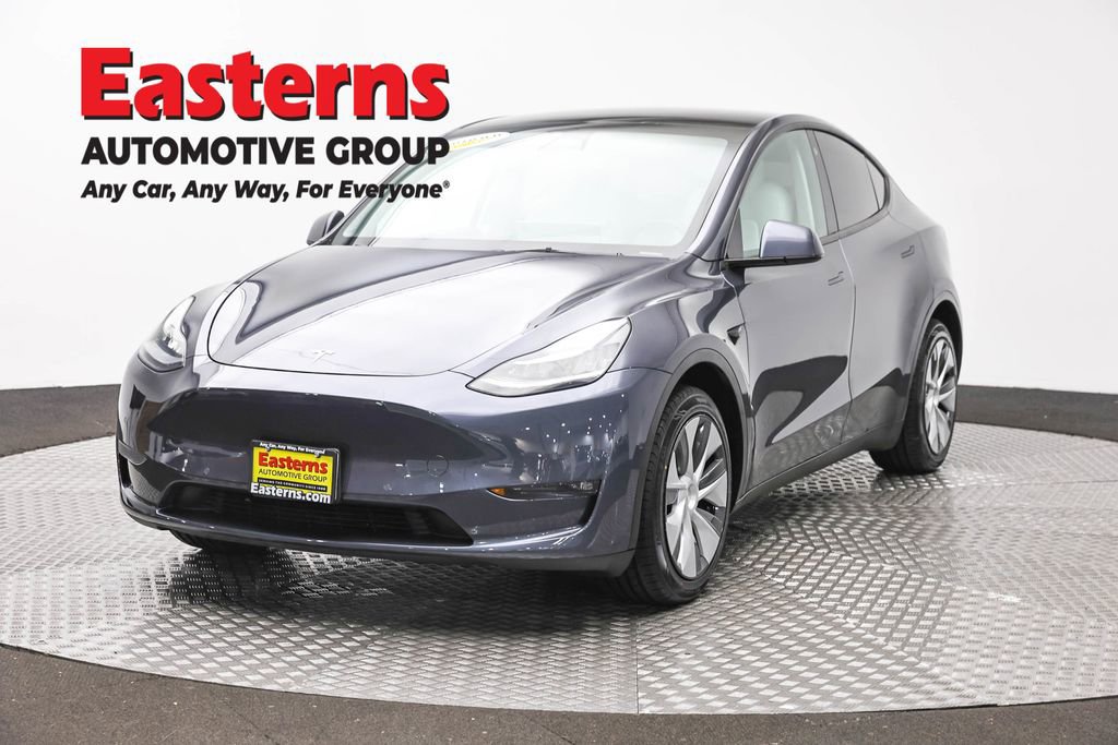 Used 2022 Tesla Model Y Long Range AWD/4WD image 1