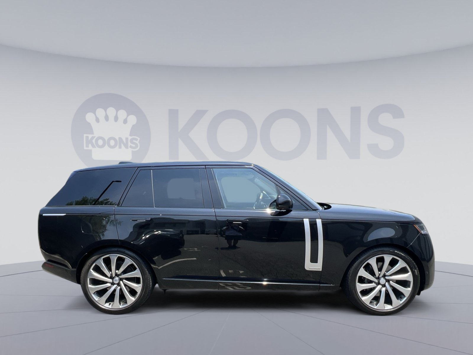 Used 2025 Land Rover Range Rover Autobiography AWD/4WD image 4