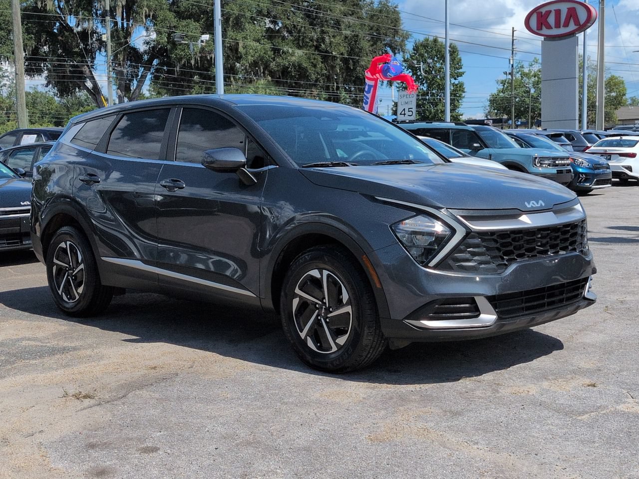 Used 2023 Kia Sportage LX AWD/4WD image 3
