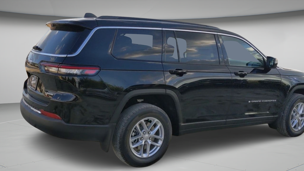 Used 2025 Jeep Grand Cherokee L Laredo w/ Luxury Tech Group I RWD image 41