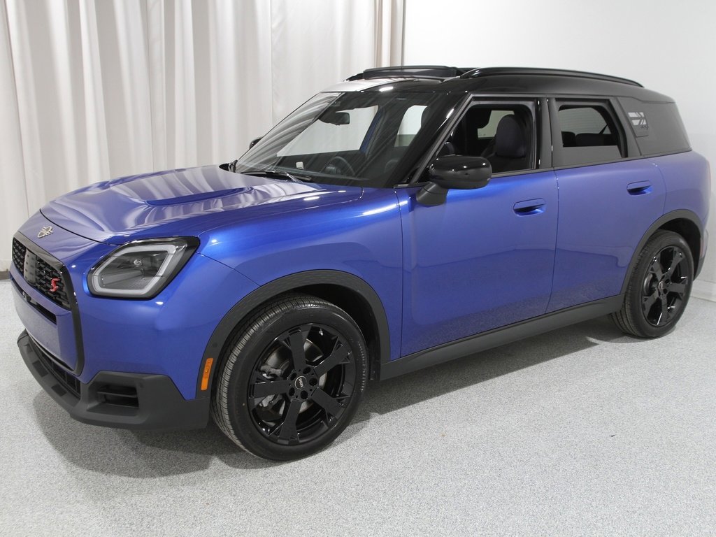 Certified 2025 MINI Cooper Countryman S image 3