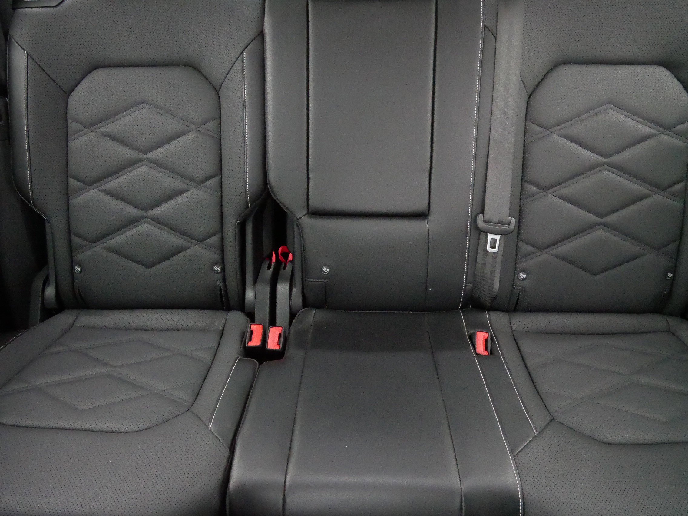 Certified 2024 Volkswagen Atlas SE image 13