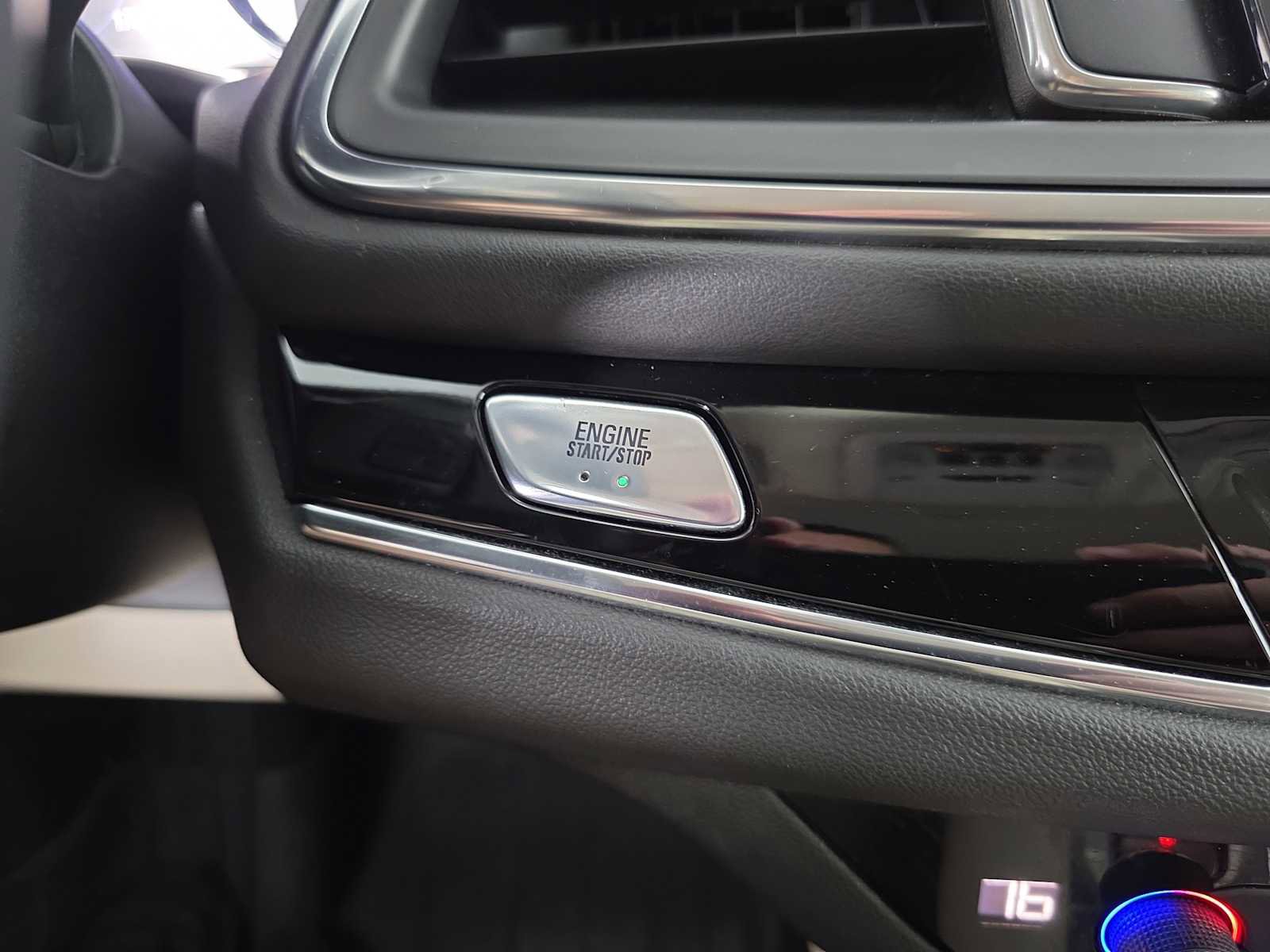 Used 2023 Buick Enclave Avenir w/ Avenir Technology Package image 19