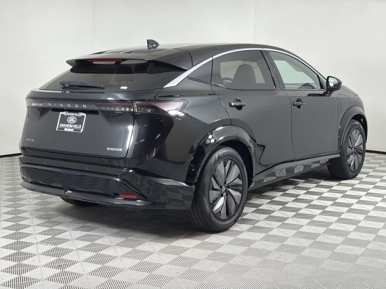 Used 2024 Nissan Ariya FWD image 5