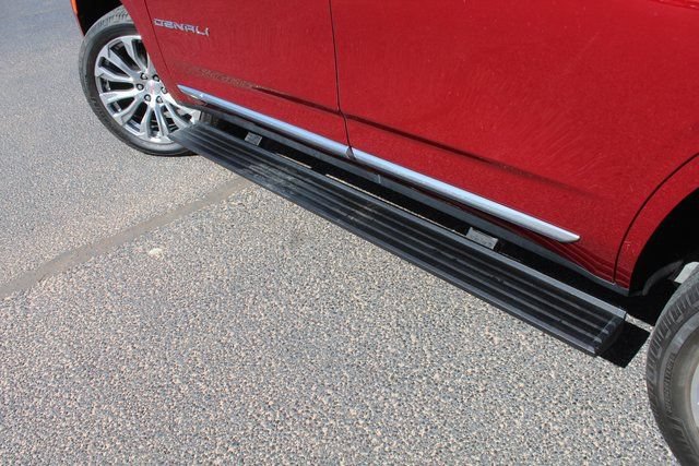 Used 2022 GMC Yukon Denali AWD/4WD image 12